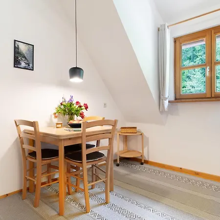 Haus 2 Hanselishof - 2 *