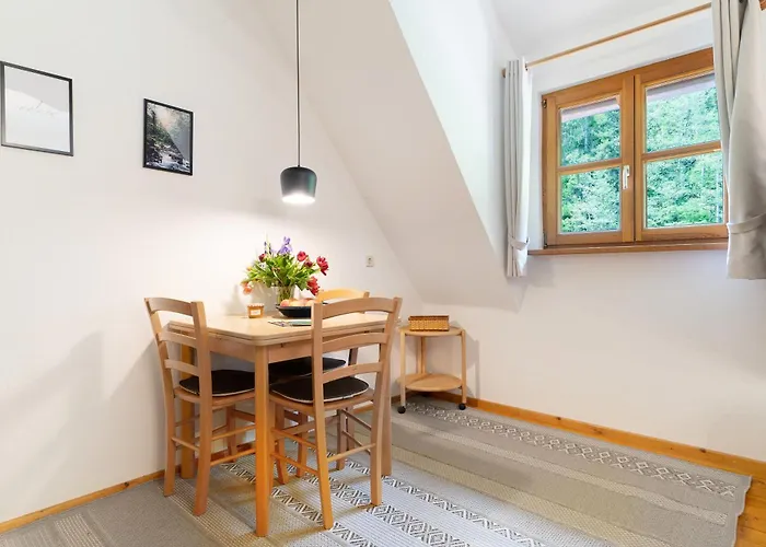 Haus 2 Hanselishof - 2 *